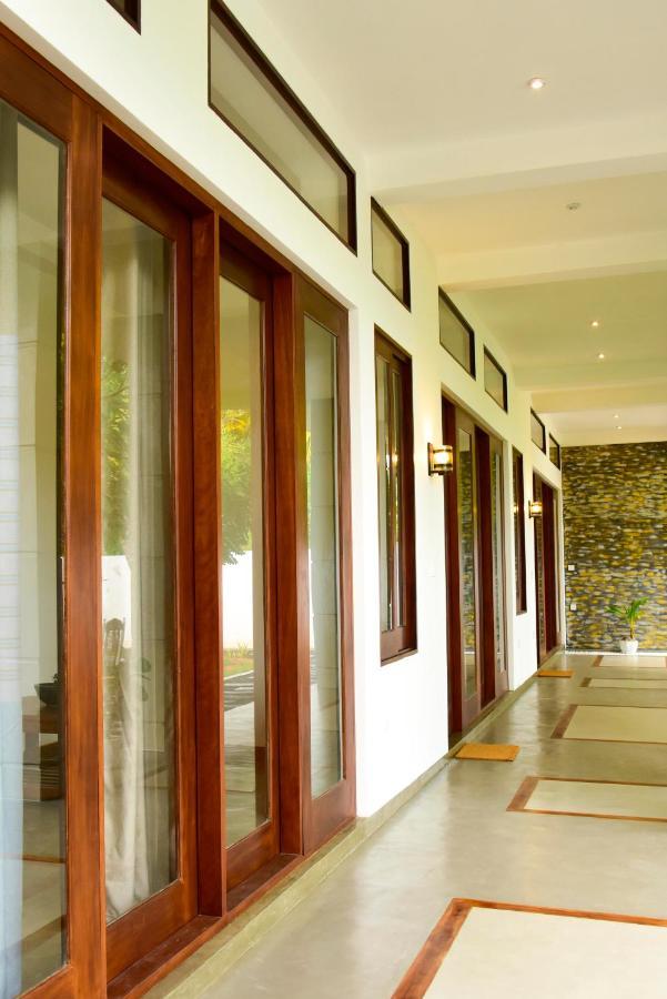 Hiru Lagoon Negombo Luaran gambar