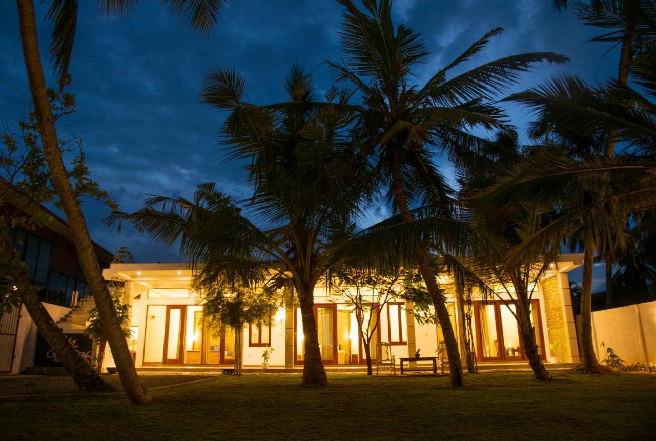 Hiru Lagoon Negombo Luaran gambar