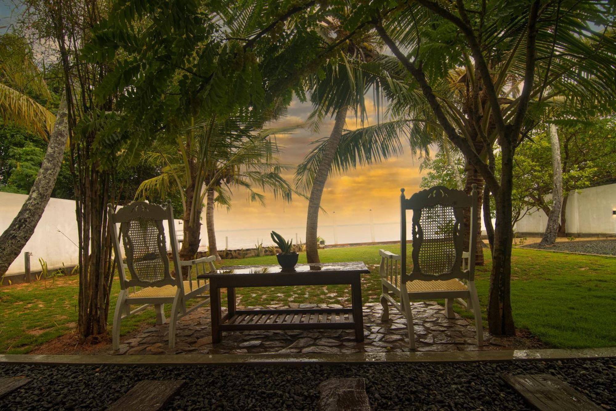Hiru Lagoon Negombo Luaran gambar